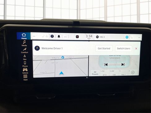 Used 2024 Jeep Wrangler Unlimited Rubicon w/ Technology Group image 13