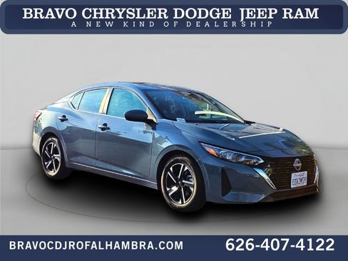 Used 2024 Nissan Sentra SV FWD image 1