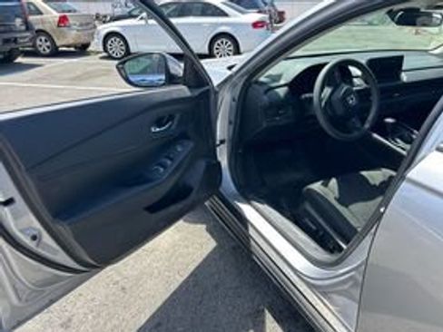 Used 2023 Honda Accord EX image 9