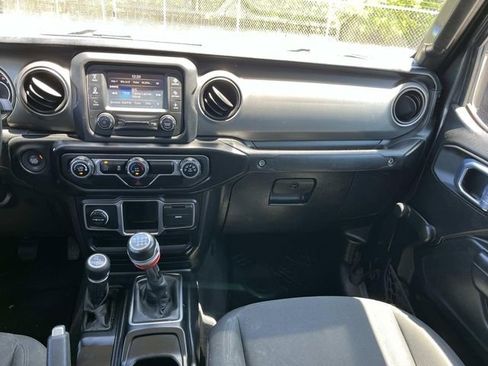 Used 2021 Jeep Gladiator Sport w/ Trailer Tow Package AWD/4WD image 12
