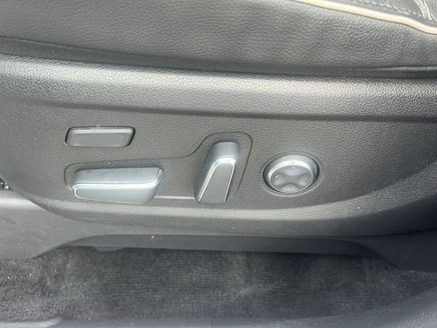 Used 2024 Hyundai Palisade Limited image 18