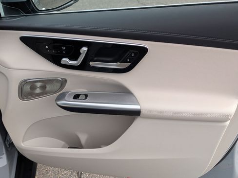 Certified 2025 Mercedes-Benz GLC 300 4MATIC image 36