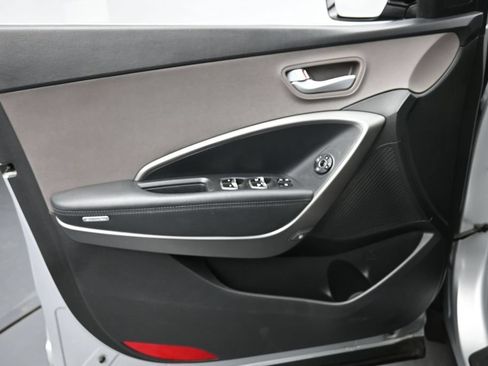 Used 2017 Hyundai Santa Fe Sport FWD image 23