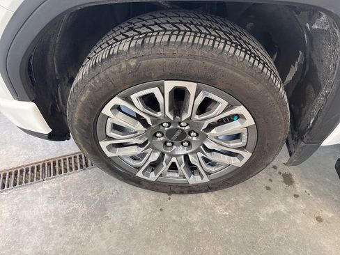 Used 2023 GMC Sierra 1500 Denali Ultimate image 18