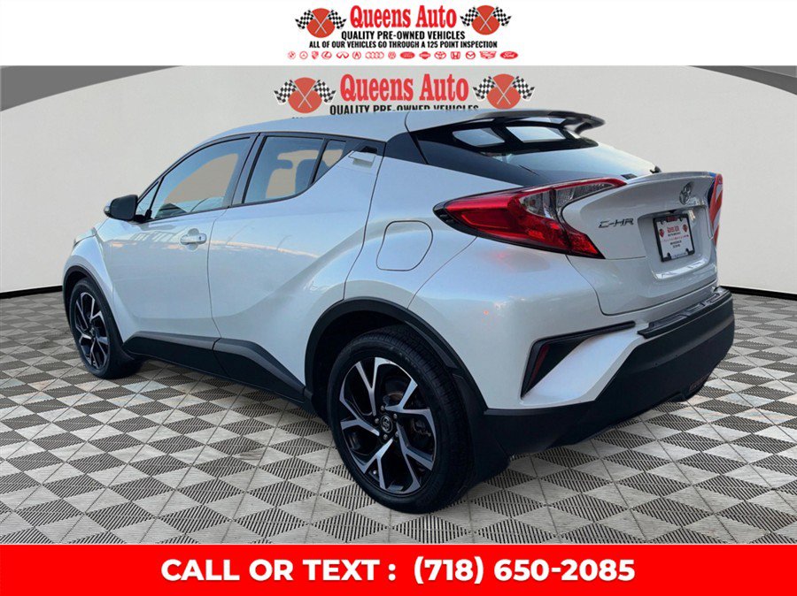 Used 2018 Toyota C-HR XLE FWD image 4