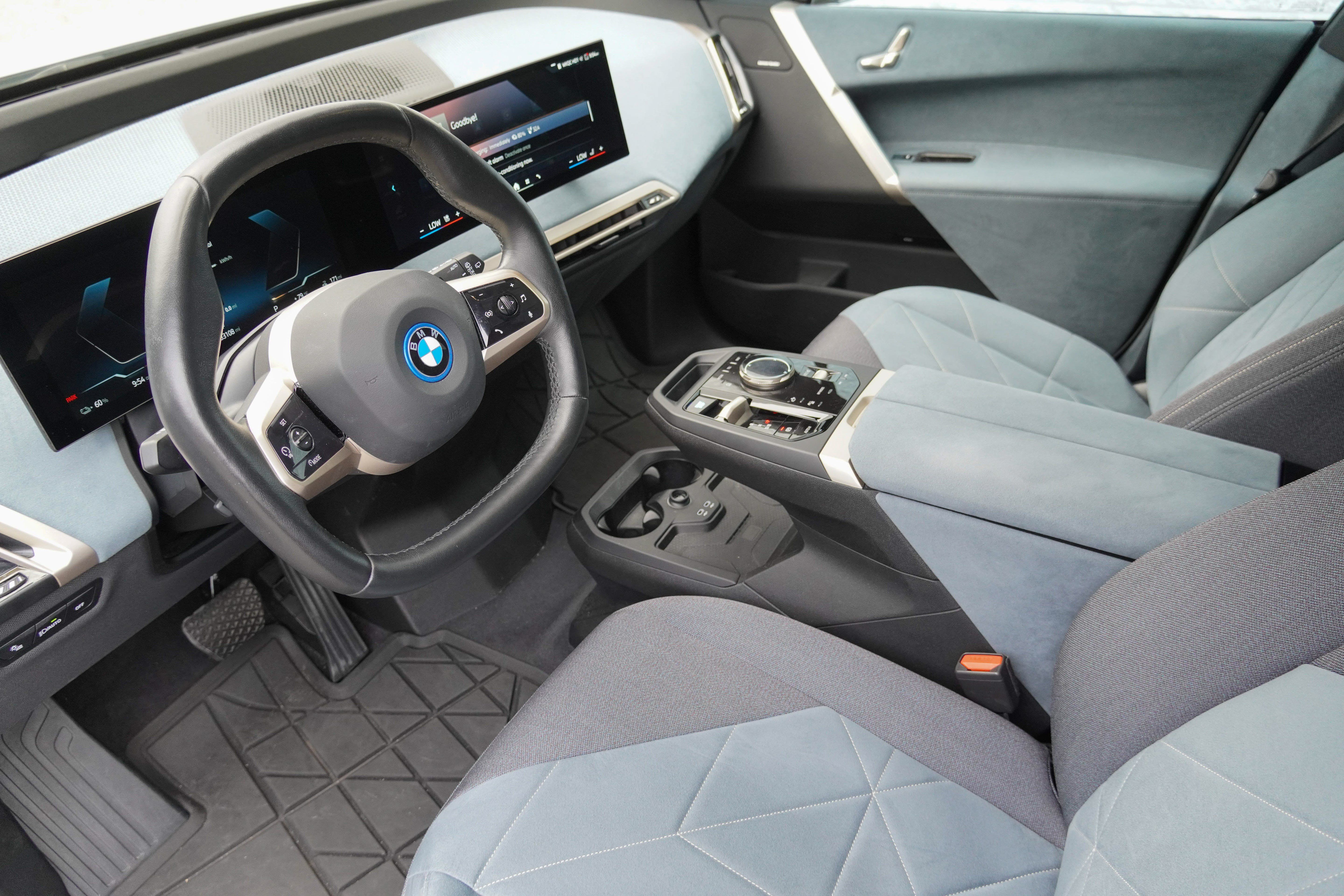 Certified 2024 BMW iX xDrive50 AWD/4WD image 9