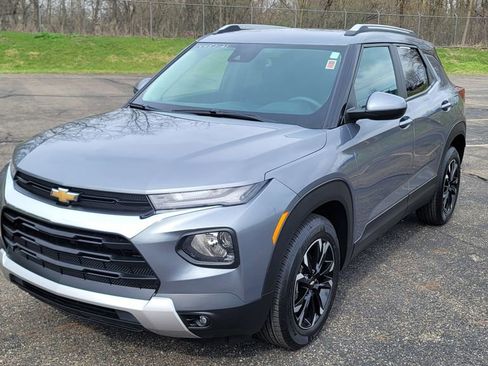 Used 2021 Chevrolet TrailBlazer LT w/ Convenience Package image 3