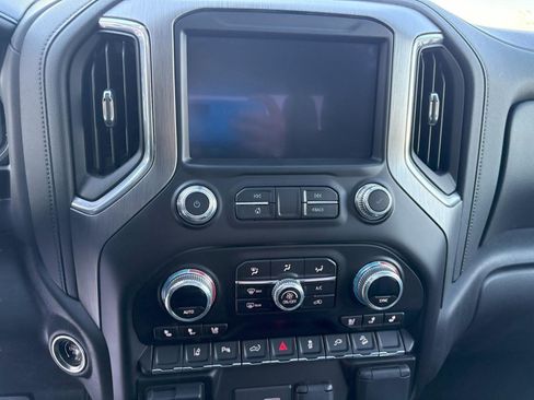 Used 2023 GMC Sierra 2500 Denali w/ Denali Ultimate Package image 17