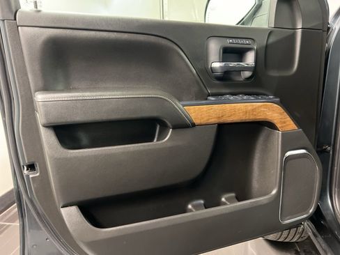 Used 2018 Chevrolet Silverado 1500 LTZ image 30