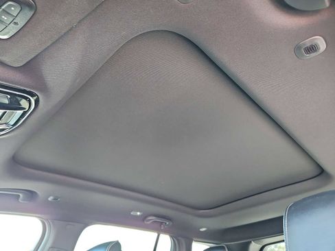 Used 2022 Jeep Grand Cherokee Overland w/ MOPAR Finishing Package image 20