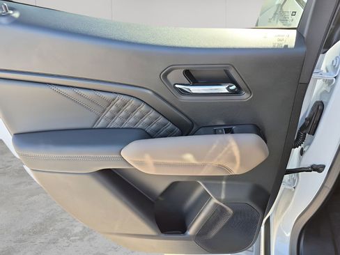 New 2026 GMC Canyon Denali image 17