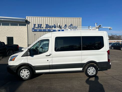Used 2019 Ford Transit 150 XLT image 6