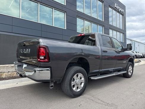 Used 2025 RAM 2500 Big Horn AWD/4WD image 3