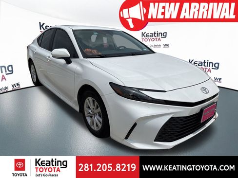 Certified 2025 Toyota Camry LE w/ Convenience Package FWD image 1