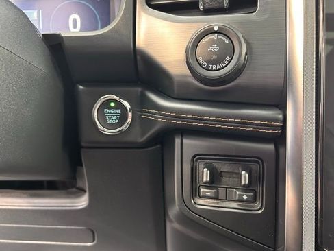 Used 2024 Ford Expedition Max Platinum image 31