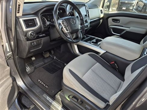Certified 2020 Nissan Titan SV w/ SV Convenience Package image 18