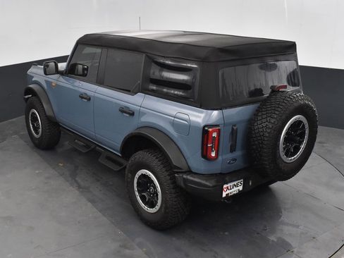 Used 2023 Ford Bronco Badlands w/ Sasquatch Package AWD/4WD image 32
