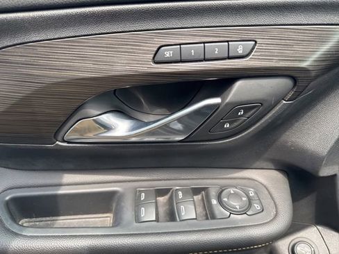 Used 2020 GMC Terrain SLT w/ Preferred Package FWD image 14