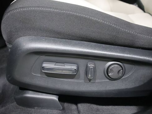 Used 2023 Honda CR-V EX image 12