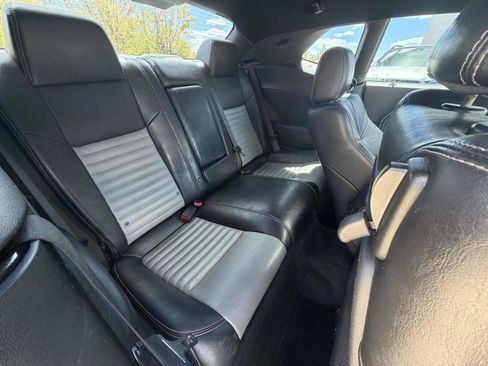 Used 2010 Dodge Challenger R/T RWD image 17