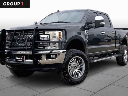 Certified 2019 Ford F250 Lariat w/ Chrome Package image 1