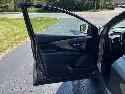 Used 2017 Nissan Murano S w/ Navigation Package image 31