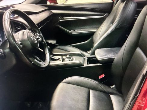 Used 2023 MAZDA MAZDA3 s FWD image 3