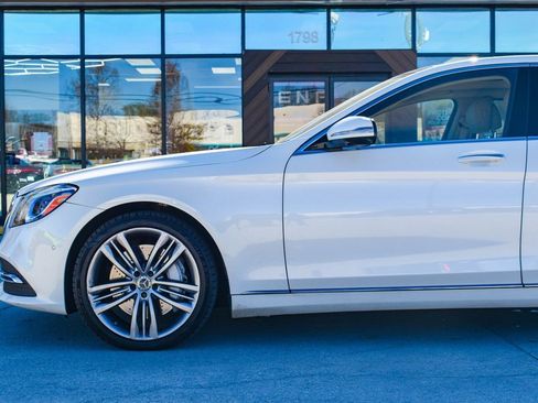 Used 2018 Mercedes-Benz S 560 Sedan image 31