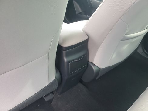 Certified 2016 Toyota Corolla LE FWD image 13