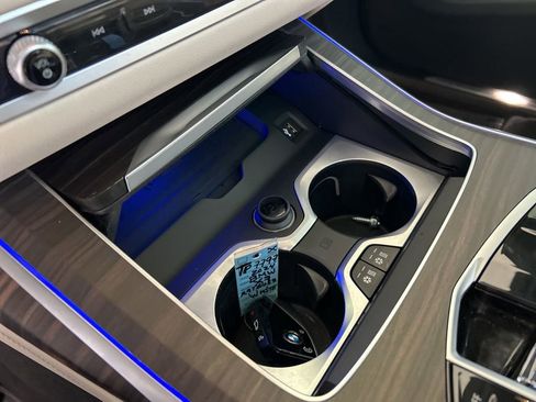 Used 2024 BMW X7 xDrive40i w/ Executive Package image 59