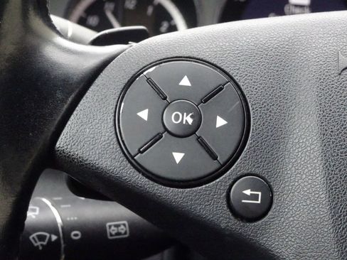 Used 2010 Mercedes-Benz E 350 4MATIC Sedan image 18