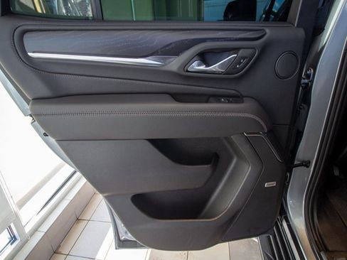 Used 2024 GMC Yukon Denali image 9