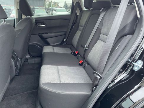 Used 2025 Nissan Rogue SV image 28