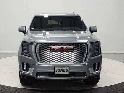 Used 2023 GMC Yukon XL Denali RWD image 2
