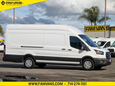 Used 2022 Ford E-Transit 148 High Roof Extended image 1