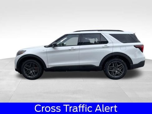 New 2026 Ford Explorer ST-Line w/ ST-Line Street Pack AWD/4WD image 3