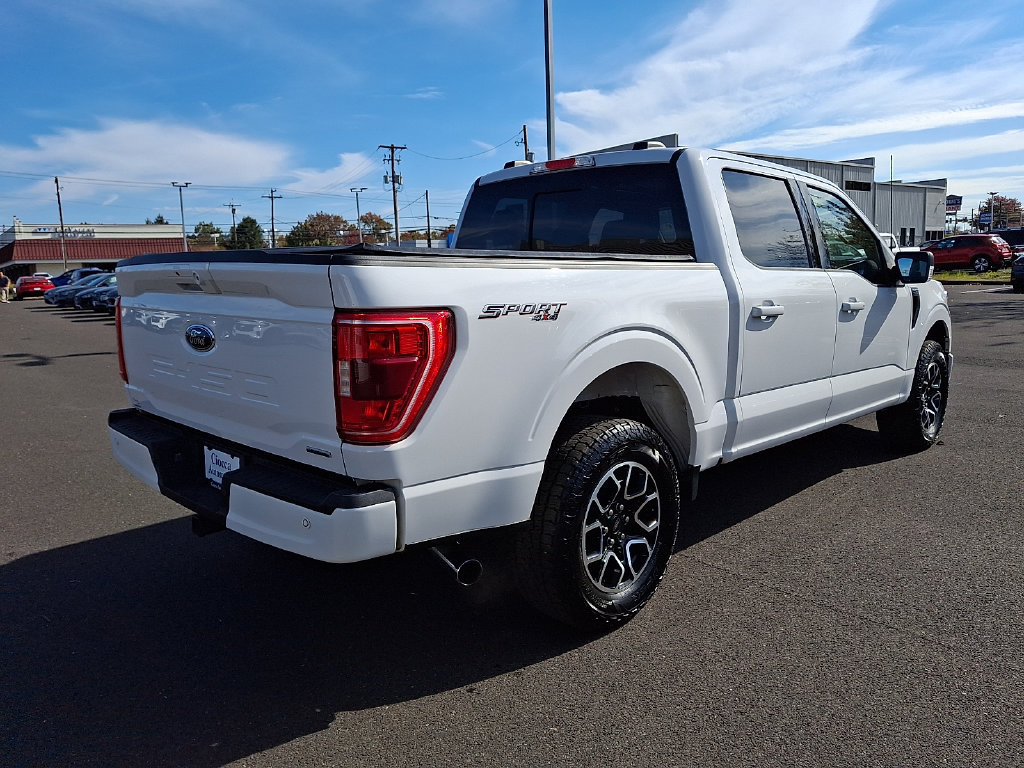 Used 2022 Ford F150 XLT w/ Equipment Group 302A High AWD/4WD image 9