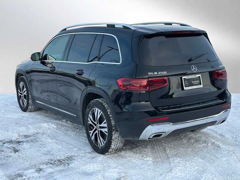 Used 2026 Mercedes-Benz GLB 250 4MATIC image 5