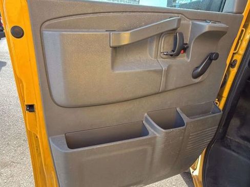 Used 2018 GMC Savana 3500 Extended w/ Driver Convenience Package image 14