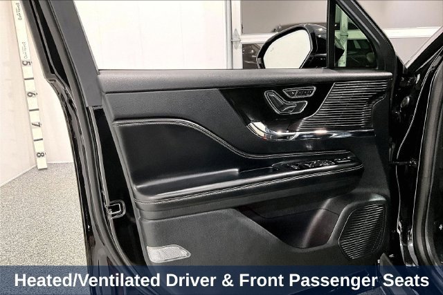 Used 2022 Lincoln Corsair Reserve AWD/4WD image 26