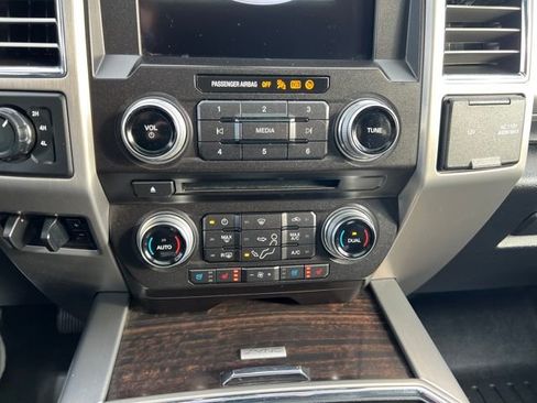 Used 2017 Ford F350 Platinum w/ Platinum Ultimate Package image 14