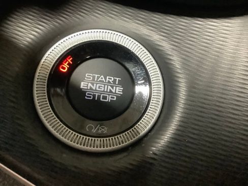 Used 2023 Jeep Grand Cherokee Altitude AWD/4WD image 31