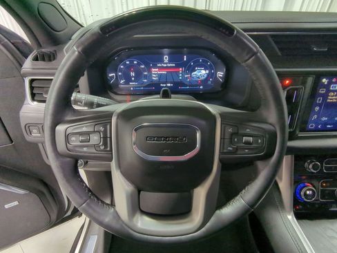 Used 2024 GMC Yukon XL Denali w/ Advanced Technology Package AWD/4WD image 28