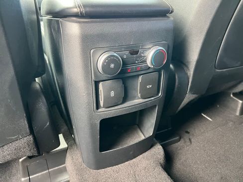 Used 2020 Ford Explorer XLT w/ Equipment Group 202A image 21