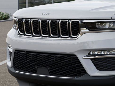 New 2025 Jeep Grand Cherokee Limited w/ Trailer Tow Package image 19