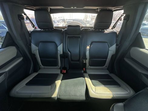 Used 2023 Ford Bronco Wildtrak AWD/4WD image 23