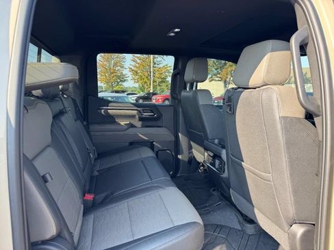 Used 2023 Chevrolet Silverado 1500 ZR2 AWD/4WD image 10
