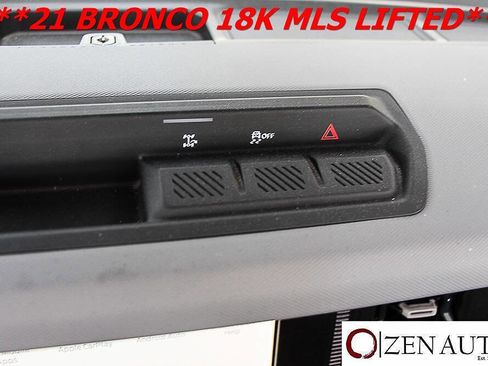 Used 2021 Ford Bronco 4-Door AWD/4WD image 31
