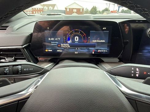 New 2026 Chevrolet Suburban Premier image 24