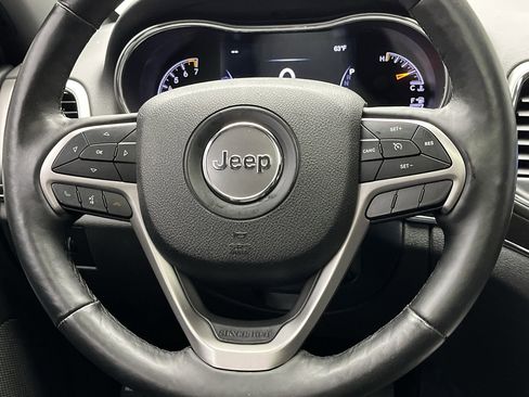 Used 2018 Jeep Grand Cherokee Limited image 14